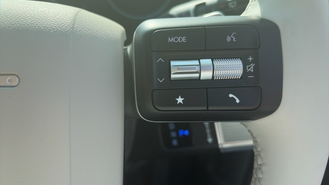 Hyundai SANTA FE 1.6 TGDi Plug-in Hybrid Ultimate 5dr 4WD Auto Estate - Image 35